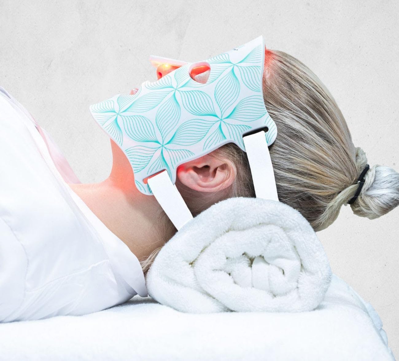 FDA Cleared Flexible LED Light Therapy Mask. Professional Clinic Grade Treatment at Home