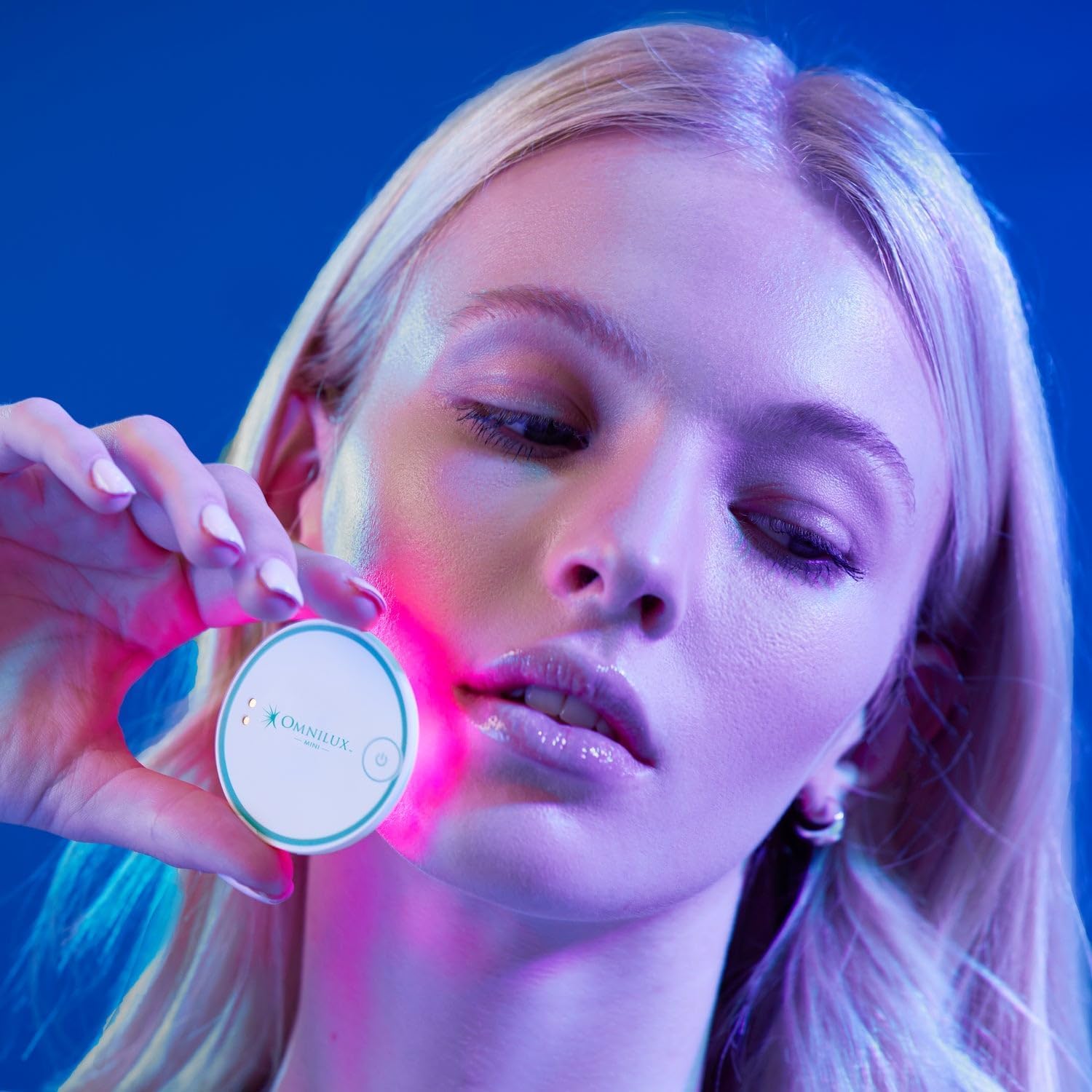 Omnilux Blemish Eraser. Dermatologist-Endorsed Blue and Red Light Therapy Mini Device for Breakouts While Soothing Inflammation and Redness.