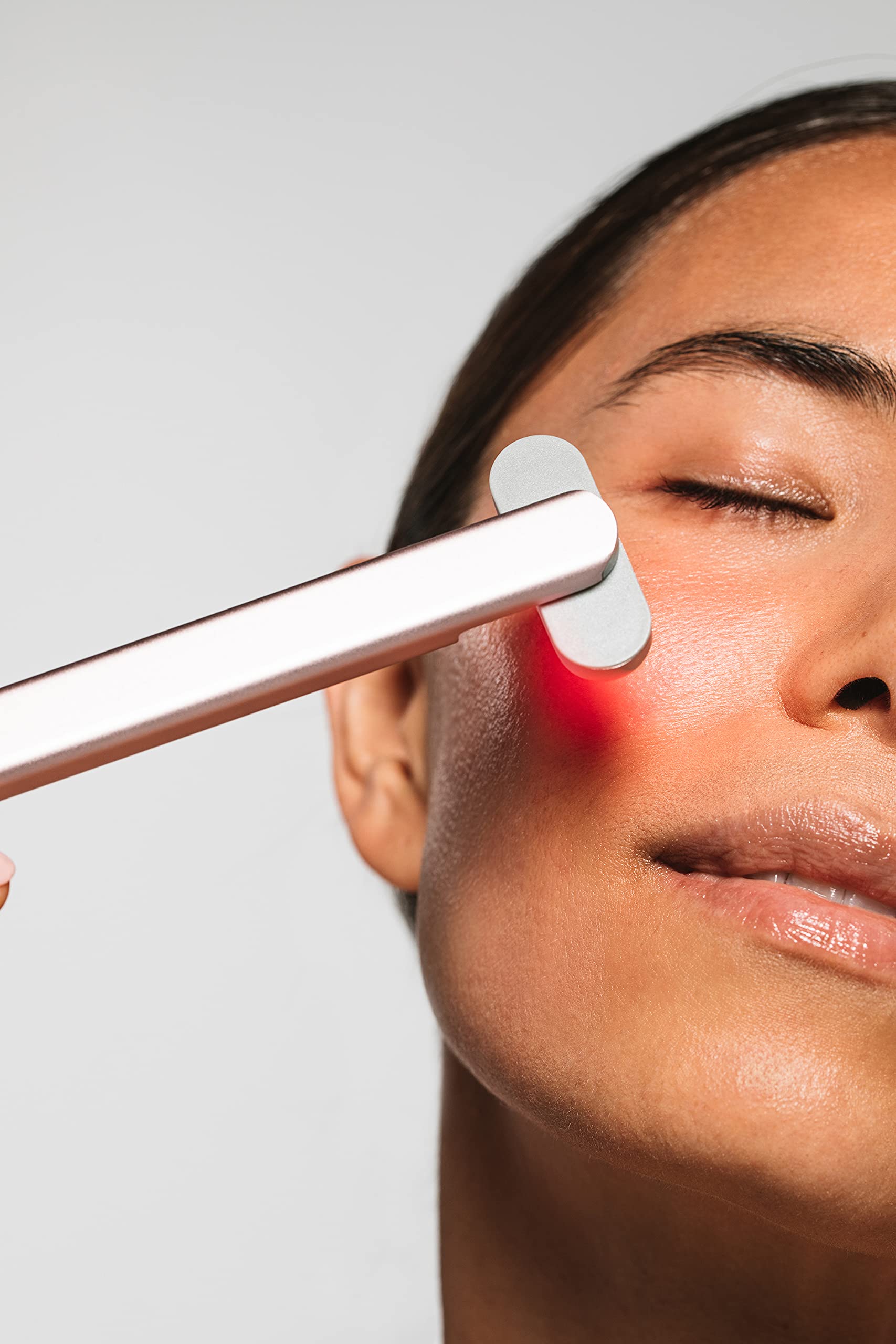 Solawave 4-in-1 Facial Wand and Renew Complex Serum Bundle | Red Light Therapy for Face and Neck | Microcurrent Facial Device for Anti-Aging | Face Massager with Anti-Wrinkle Serum | Rose Gold